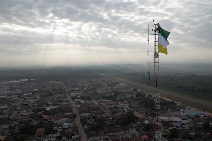 Uma comunidade de imigrantes japoneses tem contribuído para que uma cidade da Amazônia se torne referência mundial na agricultura.