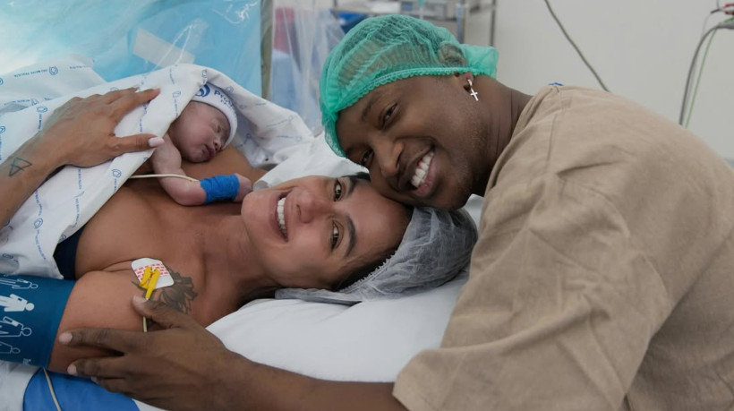 Thiaguinho e Carol Peixinho celebram a chegada do primeiro filho, Bento
