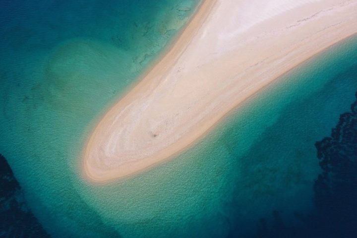 Dentre as muitas formações geológicas encontradas pela natureza, os bancos de areia são umas das mais fascinantes.
