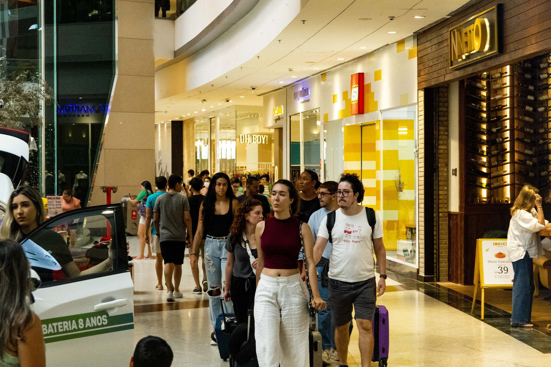 Black Friday 2025 promete ter inúmeras ofertas, porém tome cuidado com o desnecessário