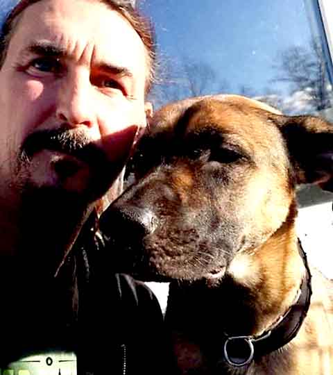 Tive que brigar muito com meu governo. E é a primeira vez que isso é feito. É bastante difícil conseguir esse tipo de ‘papel’, acho que também há muita luta com quem é viciado em outros hobbies, como futebol, desporto, explicou.