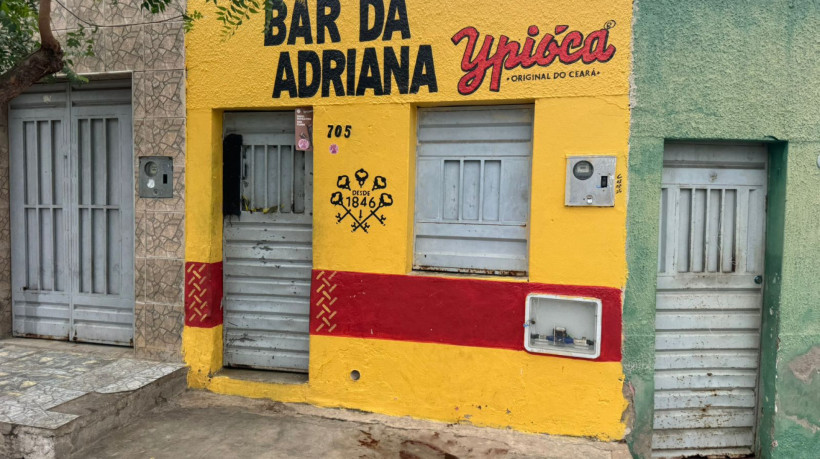 Tentativa de chacina em um bar no bairro Timbaúbas, em Juazeiro do Norte, nesta sexta-feira, 19. Mulher, adolescente e criança são assasinadas e um jovem é baleado dentro de um bar no bairro Timbaúbas, em Juazeiro do Nort