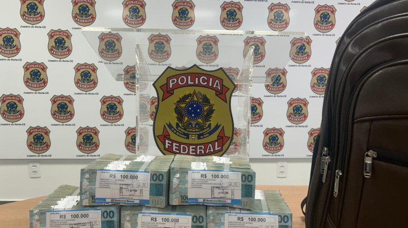 Os R$ 500 mil apreendidos em Juazeiro do Norte estavam divididos em cinco pacotes de R$ 100 mil