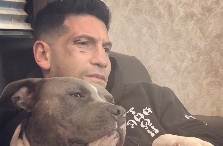 Jon Bernthal já quebrou o nariz 14 vezes. Muitas delas, aliás, durante cenas de ação ou treinos intensos.