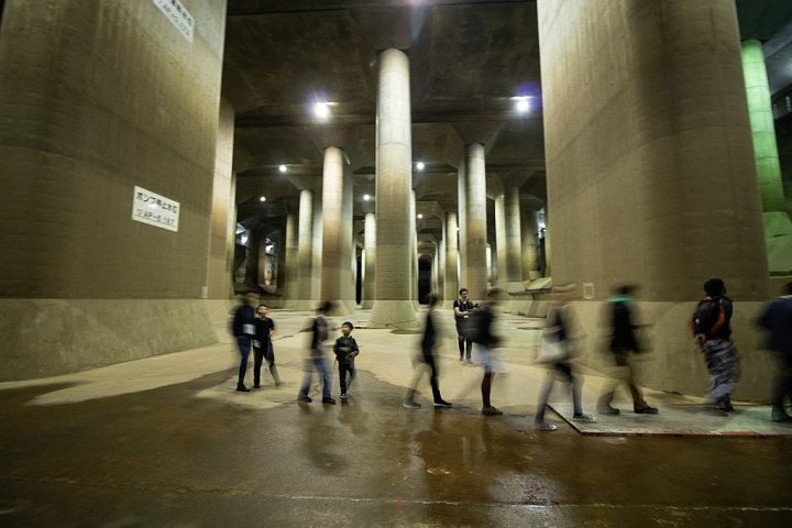 Durante os períodos de seca, é possível visitar o local em passeios guiados. 