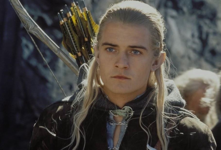 Eu era o alvo da maioria das piadas porque nunca me sujava. Legolas nunca suja o rosto com sangue, ele nunca se suja. Viggo [Mortensen] adorava falar sobre meu cabelo bonito, meu rosto limpo, minhas mãos e unhas limpas..., disse Bloom, aos risos.