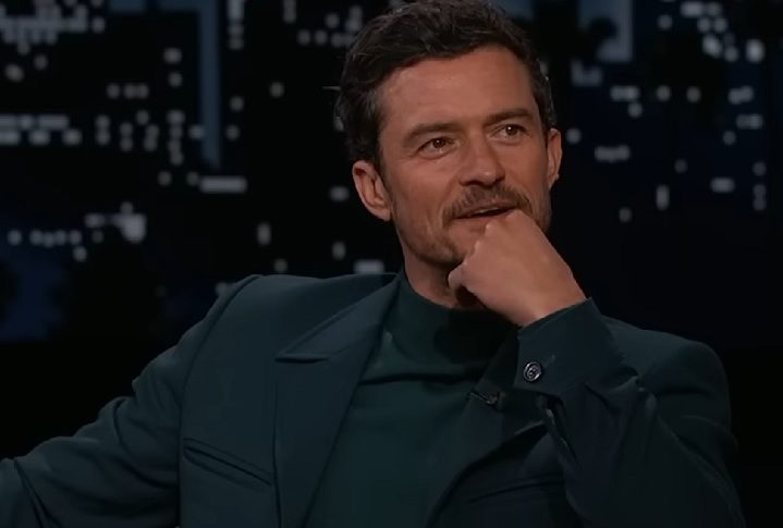 Aos 16 anos, Orlando se mudou para Londres para estudar teatro, fotografia e escultura no Fine Arts College.