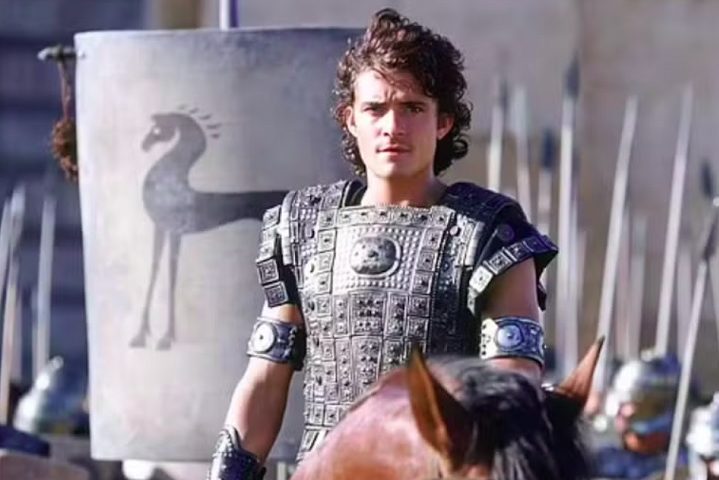 Na trama, Bloom interpreta Páris, um dos filhos do rei Príamo de Tróia com a rainha Hécuba. 