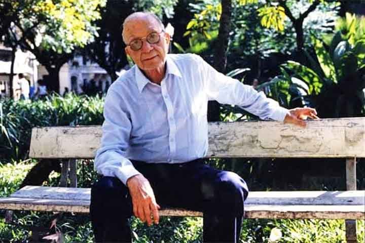 Ao longo de sua carreira, Quintana recebeu importantes reconhecimentos. Em 1966, foi lançada sua “Antologia Poética”, organizada por Rubem Braga e Paulo Mendes Campos, no ano em que completava 60 anos.
