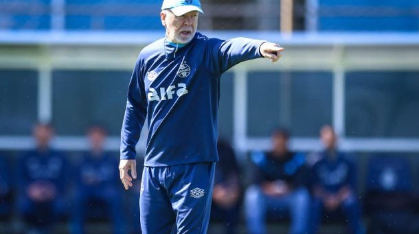 Assistente conseguiu liberação da Seleção Brasileira sub-20 para comandar o Imortal no próximo compromisso. Mano Menezes cumprirá suspensão