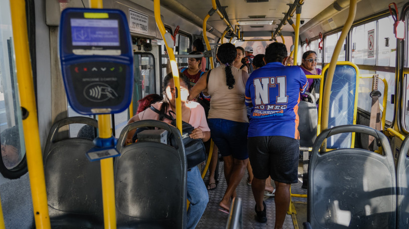 Movimentação em ônibus no Terminal do Papicu, em Fortaleza