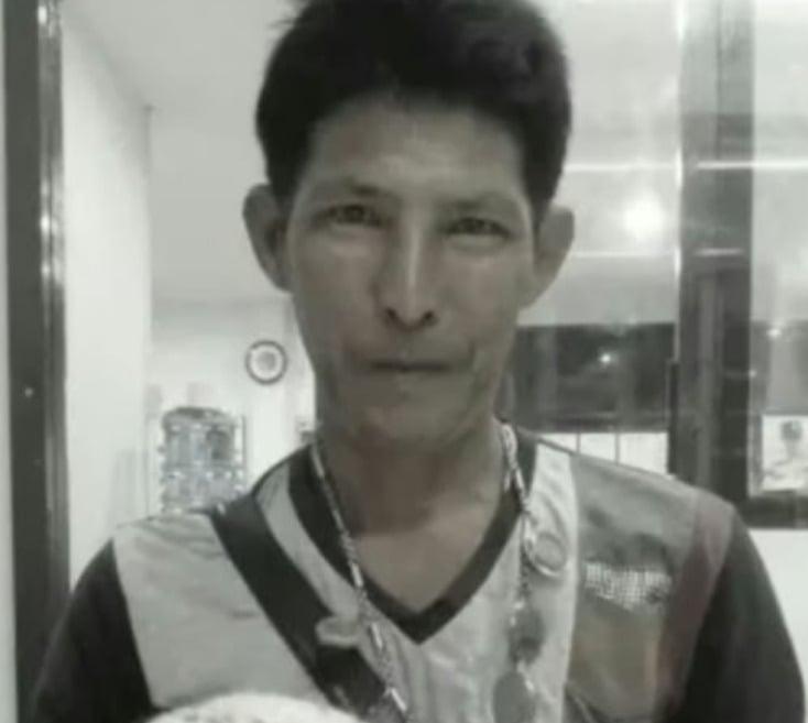 Um tratador de 59 anos foi atacado e morto por leões no Safari World, em Bangkok, na Tailândia, em 10/9/2025. O incidente ocorreu quando ele deixou o jipe para limpar o recinto diante de turistas.
