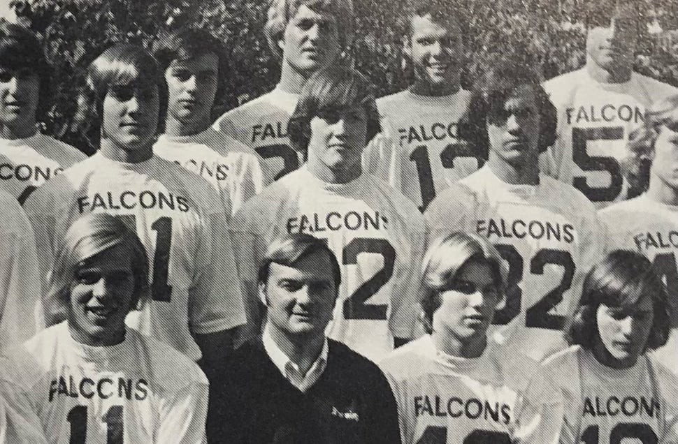 Abandonou a faculdade onde jogava futebol americano para seguir a carreira de ator após se apaixonar por aulas de interpretação. Mudou-se para Los Angeles e começou a trabalhar como figurante e em produções independentes. Seu primeiro papel de destaque foi como assassino em Warlords From Hell, produzido por Roger Corman.