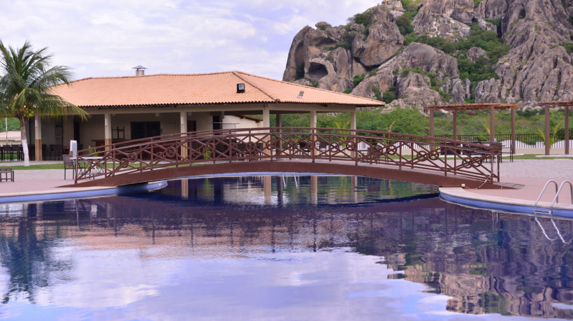 Vale das Pedras, em Quixadá