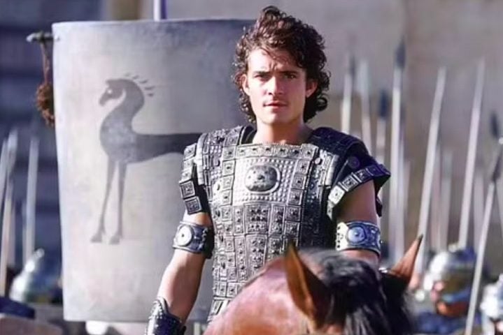 Bloom também deu vida ao personagem Paris no épico “Tróia”, baseado no poema “Ilíada”, de Homero. Porém, ele já declarou em entrevistas que detestou participar dessa produção. O filme é ótimo. Tinha Brad Pitt, Eric Bana e Peter O'Toole. Mas como eu vou fazer esse personagem? Ele é contra tudo que eu sinto dentro de mim, declarou à revista “Variety”.
