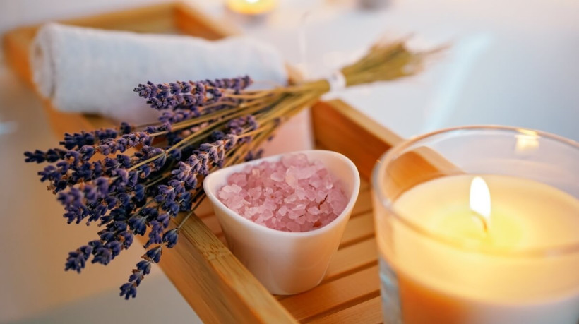 9 banhos para atrair boas energias em cada fase da Lua