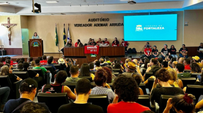 Servidores da educação de Fortaleza se reunirão na quinta-feira, 25, em um paralisação contra projeto do ajuste fiscal