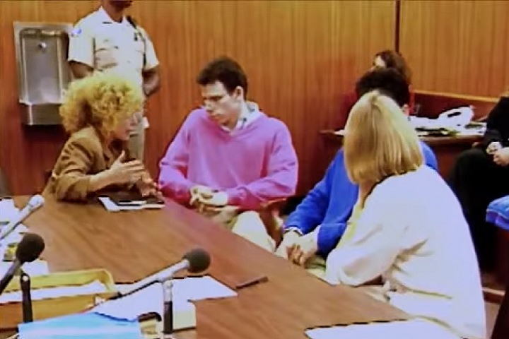 O julgamento, iniciado em 1993, foi um dos primeiros transmitidos pela televisão nos Estados Unidos, gerando grande interesse da mídia e atraindo a atenção de milhões de curiosos.