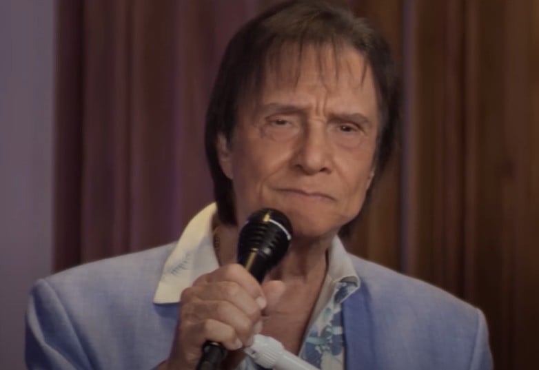 Assim, assumiu o posto antes ocupado pelo também cantor Fábio Jr. Conhecido por raramente aceitar convites para anúncios, o Rei havia estrelado pela última vez a polêmica campanha da Friboi em 2014.