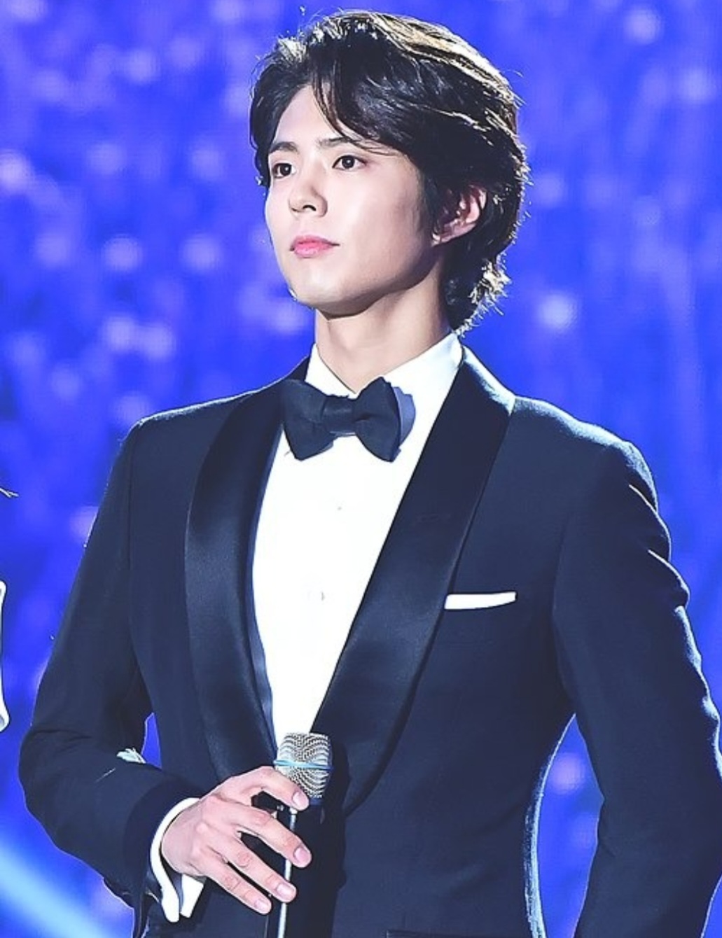 Em 2022, um golpista se passou por Park Bo Gum e aplicou um golpe para extorquir dinheiro de fãs. 