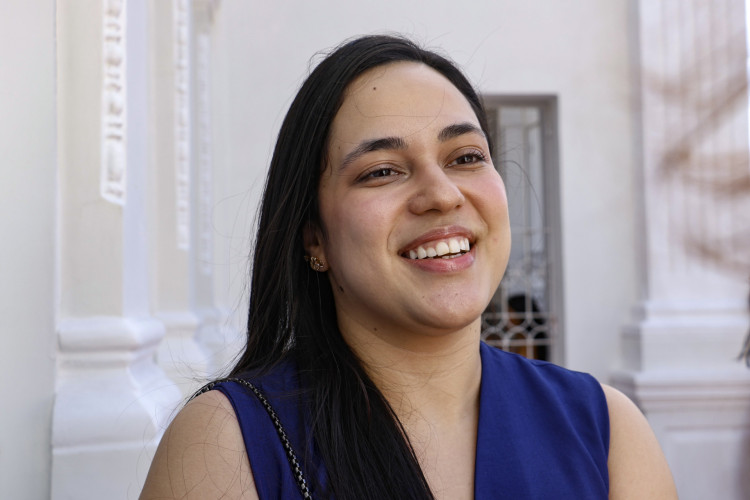 FFORTALEZA, CEARÁ,  BRASIL- 15.09.2025: Gabriele Moura, 24 - TEC enfermagem. O prefeito de Fortaleza, Evandro Leitão, empossa, nesta quinta-feira (25/9), 331 aprovados no concurso público para a extinta Fundação de Apoio à Gestão Integrada em Saúde de Fortaleza (Fagifor), realizado em 2024. A solenidade de posse será na Estação das Artes. (Daniel Galber/Especial para O POVO)