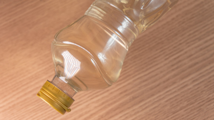 O vinagre &eacute; usado para limpeza de diversas formas. Mas por que ele &eacute; t&atilde;o vers&aacute;til? Especialista explica