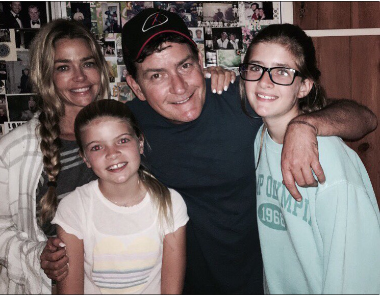 Ele tem cinco filhos com diferentes mulheres. Com Denise Richards, teve duas filhas: Sami, nascida em 9 de março de 2004 e Lola, nascida em 1 de junho de 2005.
