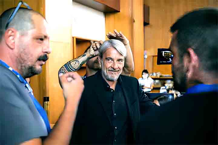 Alexandre disse que envelhecer é um processo solitário:  “Você percebe que é preciso se renovar, mesmo com preguiça e cansaço. Isso para mim é o mais importante: se preservar mesmo com os vazios. É uma solidão ferrada, é uma coisa muito esquisita.” 