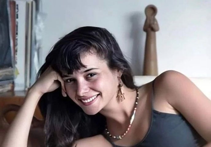 Os laudos apontam que Daniella recebeu 18 golpes. Na época, muito se falou em tesoura, mas a arma foi um punhal.  