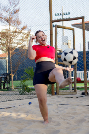 FORTALEZA, CEARÁ, BRASIL, 26-09-2025: Coluna de Esportes da Domitila Andrade sobre Futevôlei. (Foto: Samuel Setubal/ O Povo) FORTALEZA, CEARÁ, BRASIL, 26-09-2025: Coluna de Esportes da Domitila Andrade sobre Futevôlei. (Foto: Samuel Setubal/ O Povo)