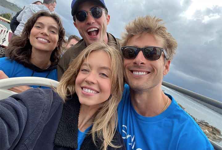 Isso obviamente não é verdade. É o boato mais maluco que já vi, disse Sweeney em sua participação no programa Saturday Night Live.