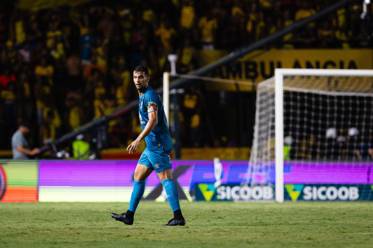 Zagueiro Rafael Thyere no jogo Sport x Corinthians, na Ilha do Retiro, pelo Campeonato Brasileiro S&eacute;rie A 2025