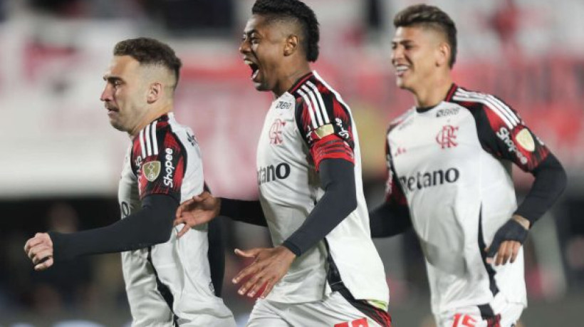 Rubro-Negro passa pelo Estudiantes em confronto nos pênaltis, em La Plata, e vai à semifinal da competição continental