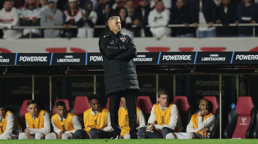Argentino Hernán Crespo é o técnico do São Paulo e prioriza posse de bola em seu estilo de jogo