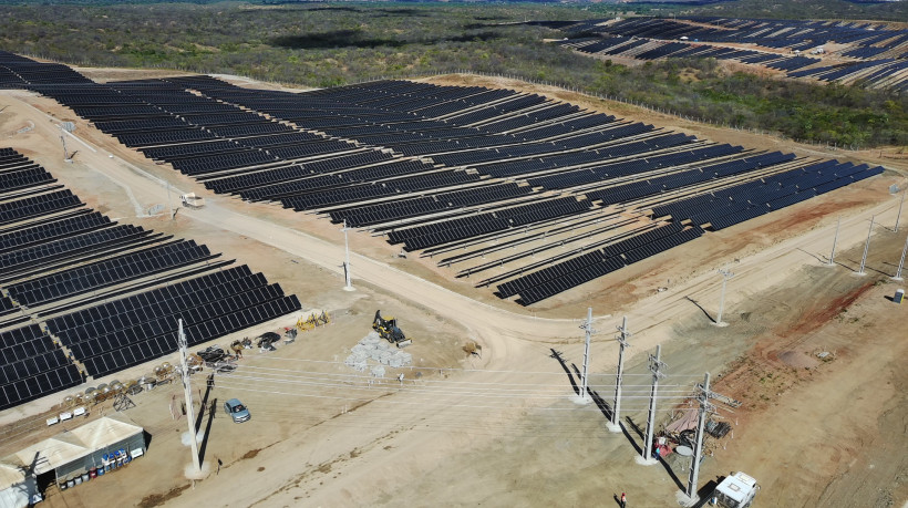 Complexo solar fotovoltaico da Qair Brasil, em Icó, no Ceará