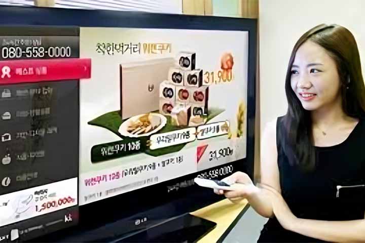 A TV 3.0 foi desenvolvida a partir do padrão internacional ATSC 3.0, já em uso em países como Estados Unidos e Coreia do Sul. 
