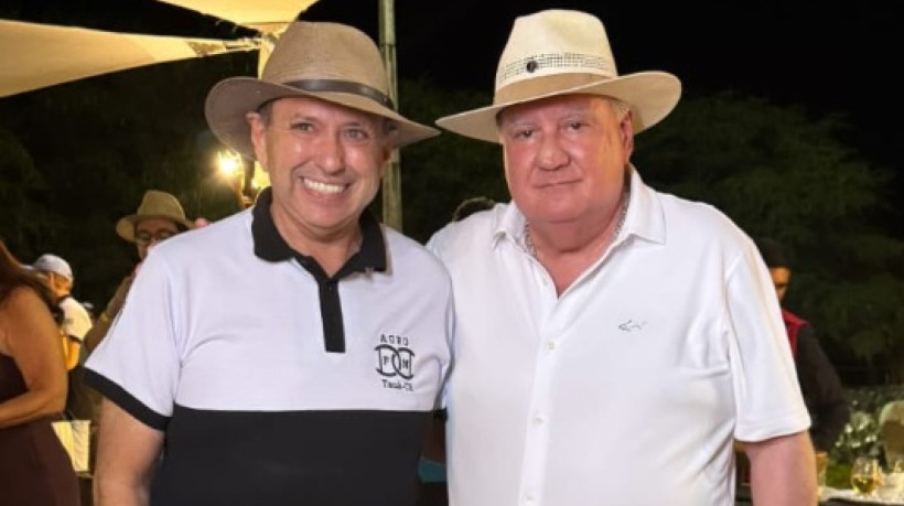 ￼DOMINGOS e Chiquinho se encontraram 
para evento agropecuário em Tauá