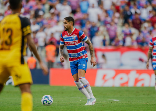 FORTALEZA, CEAR&Aacute;, BRASIL, 26-09-2025: Jogo Fortaleza x Sport, pela S&eacute;rie A do Campeonato Brasileiro, com gol de Lucas Sasha. Na foto, o jogador Matheus Pereira. (Foto: Fernanda Barros/ O Povo)