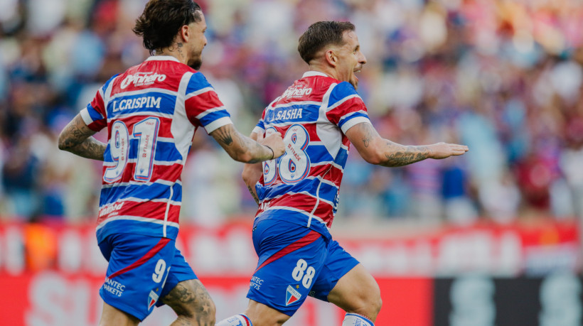 Sasha comemora gol da vitória do Fortaleza sobre o Sport
