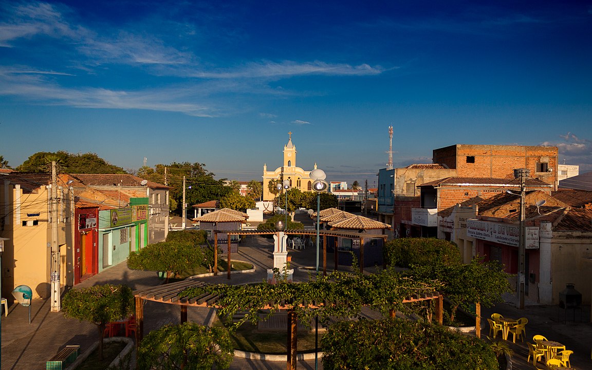 Xique-Xique (Bahia)  -Cidade com 46.500 habitantes numa área de 5 mil km2, a 402m de altitude e  587 km da capital Salvador