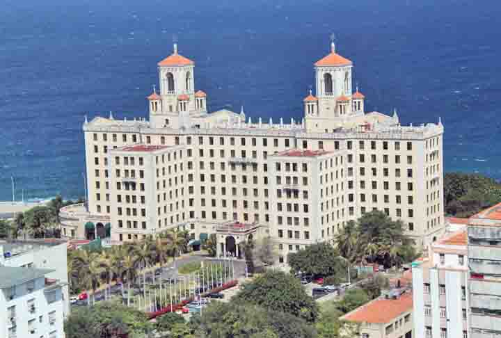Hotel Nacional de Cuba (Havana, Cuba) - O hotel serviu de quartel-general para personalidades como Che Guevara e Fidel Castro durante a Crise dos Mísseis de Cuba, no início dos anos 1960.