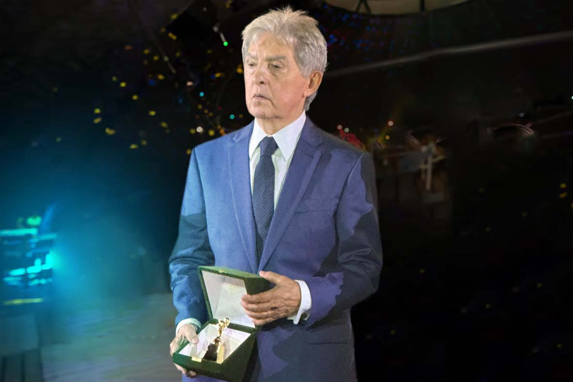 Oto de Sá Cavalcante e o Troféu Sereia 2025 (Foto: acervo pessoal)