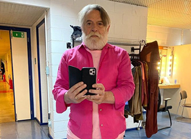 Em 2013, o ator se declarou ser bi, mas depois afirmou que foi uma forma de provocar reflexão acerca do tema. Posteriormente, ele confessou ser poli.