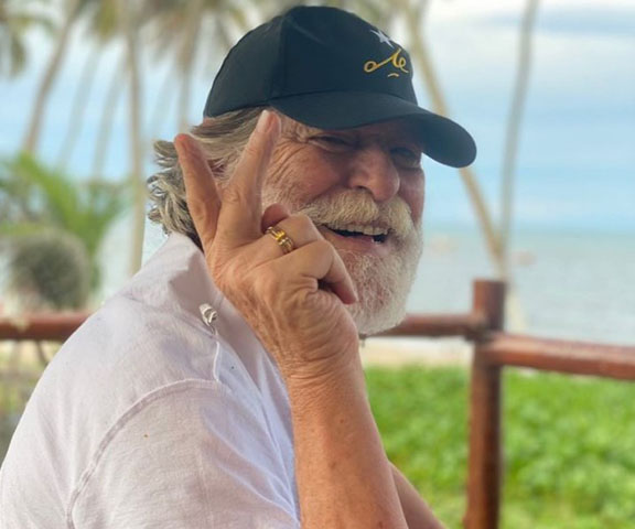 O ator acusou o jornalista de receber dinheiro do ex-senador Aécio Neves.