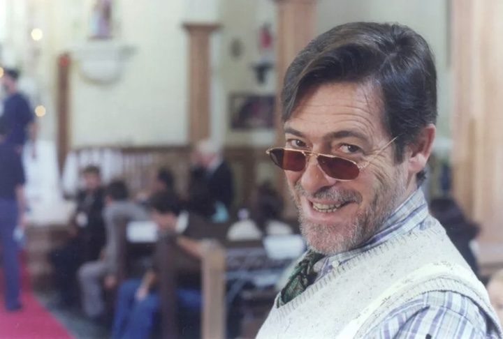 Quando jovem, ele se mudou para São Paulo e prestou serviços como office-boy e assistente de laboratório do Departamento Jurídico.