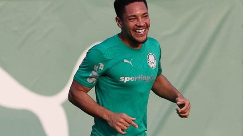 Atacante já marcou 12 vezes com a camisa alviverde e virou febre entre os mais novos por conta da sua comemoração de tigrinho