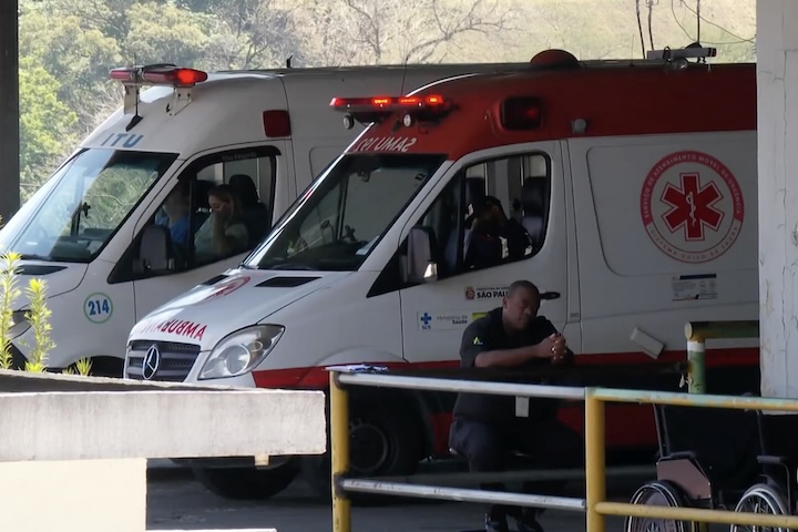 Dias depois, Wesley apresentou fortes dores de cabeça, vômitos e chegou a desmaiar, sendo levado ao hospital em estado grave.