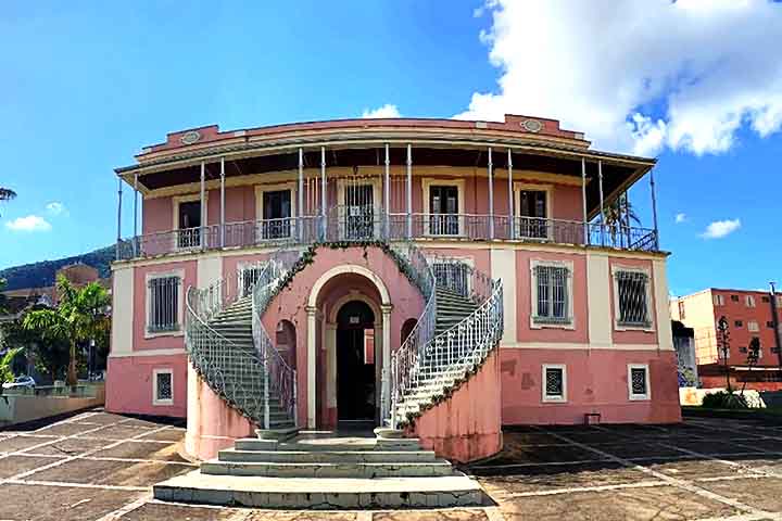 O museu aguarda definir como expor esse material ao público de forma adequada - uma ação que deve valorizar não só a trajetória de Juscelino Kubitschek, mas também a de Teresa Bonifácio e sua contribuição silenciosa à história do Brasil.

