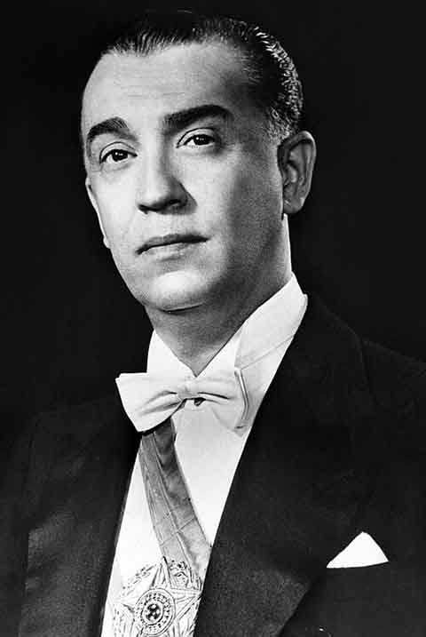 Nascido em 12 de setembro de 1902 na cidade de Diamantina, em Minas Gerais, Juscelino Kubitschek de Oliveira foi um dos presidentes mais marcantes da história do Brasil. 
