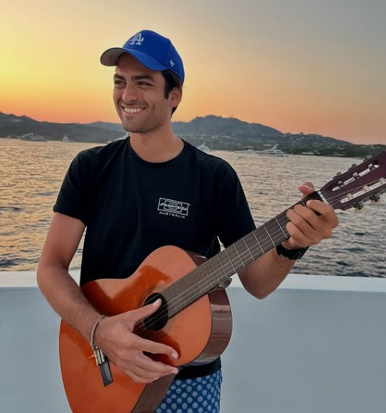 Em entrevista recente à CNN, o cantor Matteo Bocelli, de 27 anos, falou sobre o lançamento de seu segundo álbum, 